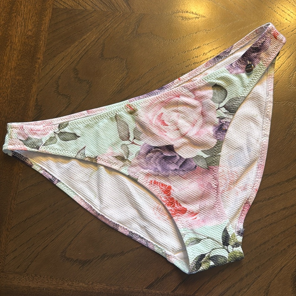 2 for💲🔟 LASCANA Floral Textured Classic Bikini Bottom